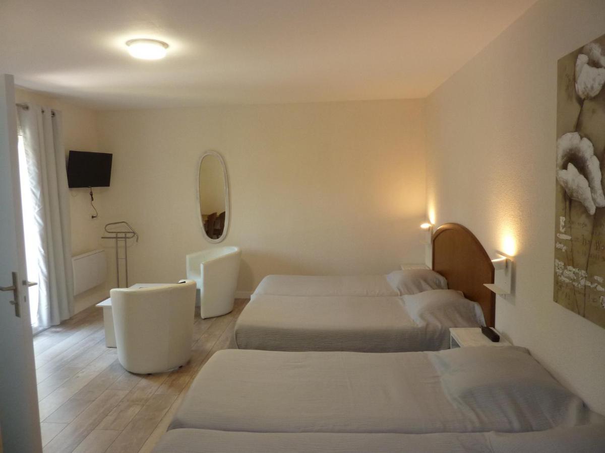 Hôtel A La Renommée Saint-Père Esterno foto