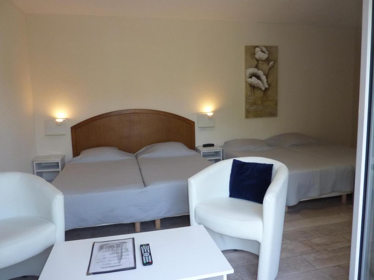 Hôtel A La Renommée Saint-Père Esterno foto