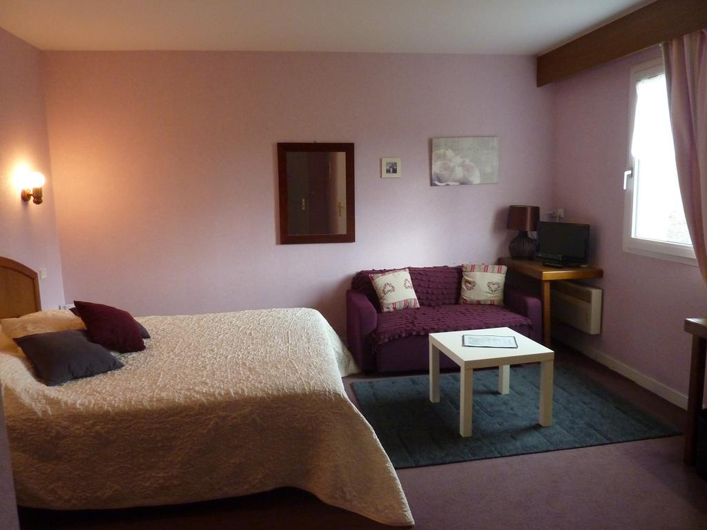 Hôtel A La Renommée Saint-Père Esterno foto