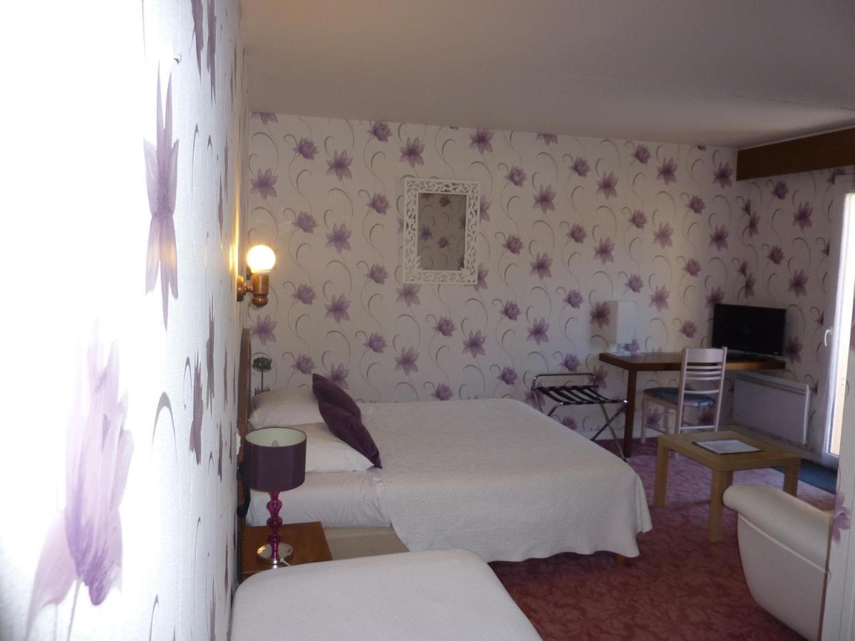 Hôtel A La Renommée Saint-Père Esterno foto