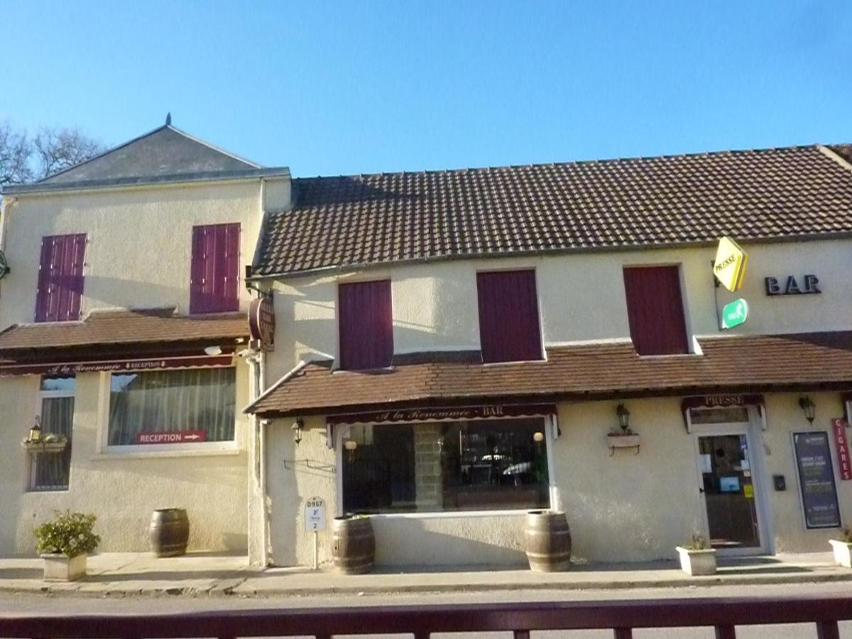 Hôtel A La Renommée Saint-Père Esterno foto