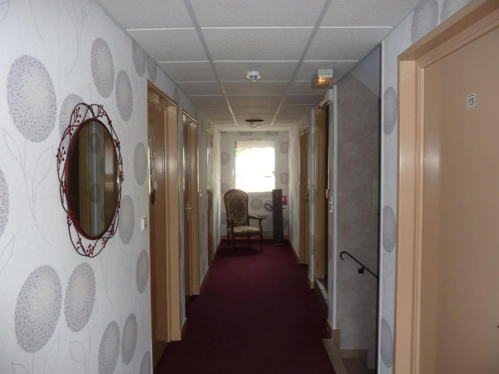 Hôtel A La Renommée Saint-Père Esterno foto
