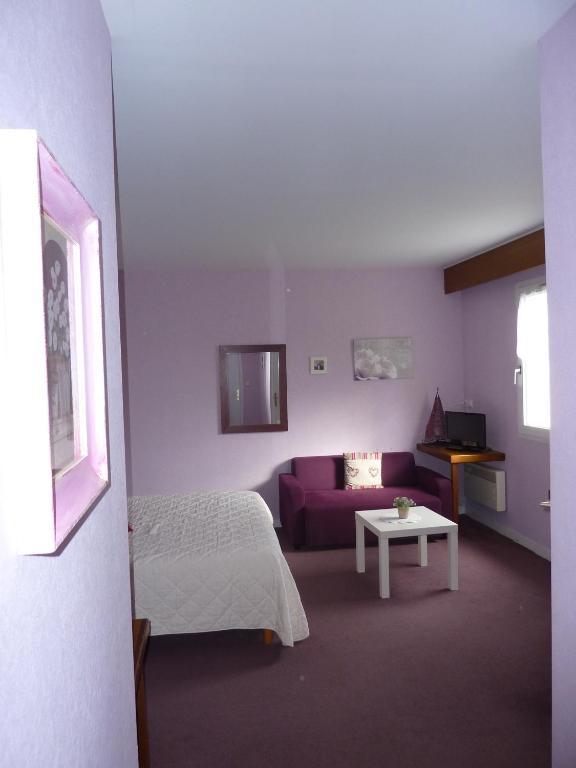 Hôtel A La Renommée Saint-Père Esterno foto